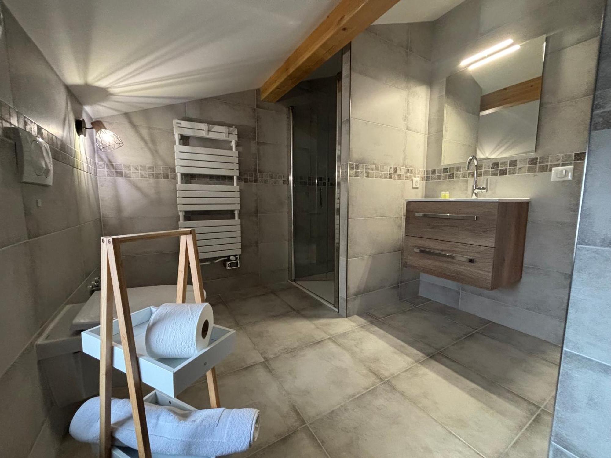 L'Auberge De Montsalier エクステリア 写真